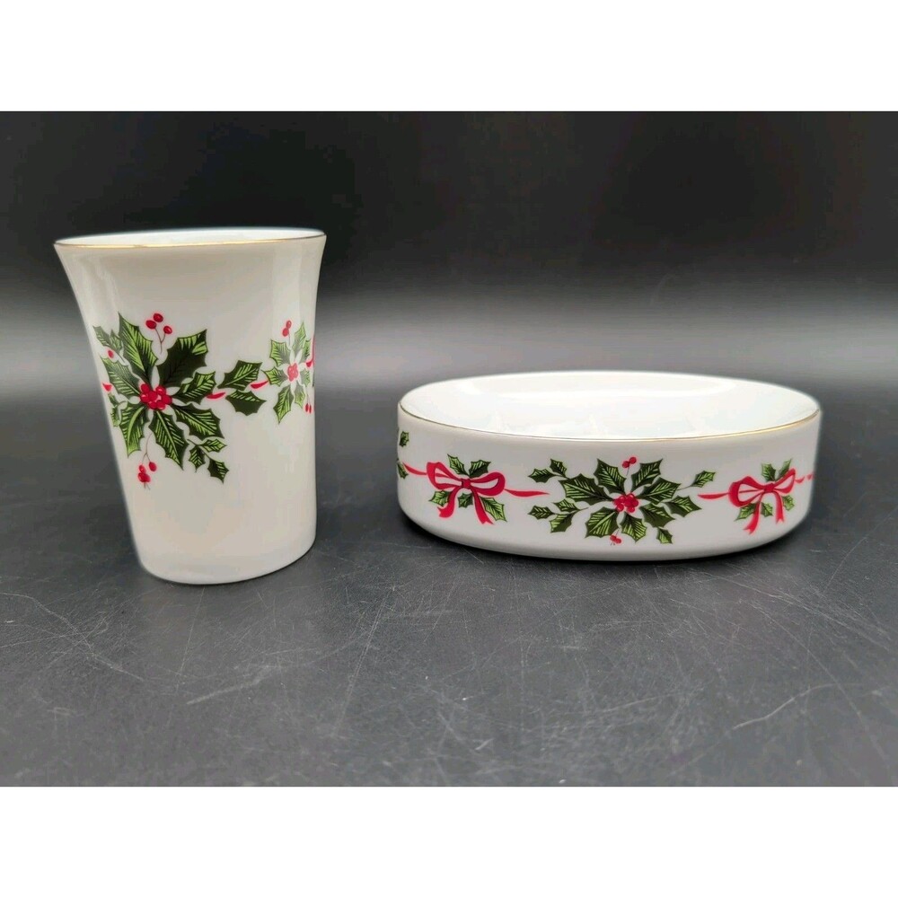 Vintage Christmas Holly Berry Porcelain Soap Dish Tumbler Cup Set Japan Gold